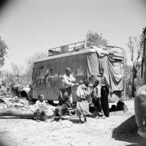 Een onderkomen in het vluchtelingen kamp Bira nabij Nablus, Bestanddeelnr 255-5752