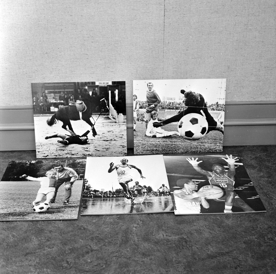 Een deel van de tentoongestelde foto's, Bestanddeelnr 926-8390