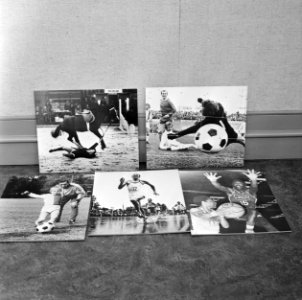 Een deel van de tentoongestelde foto's, Bestanddeelnr 926-8390