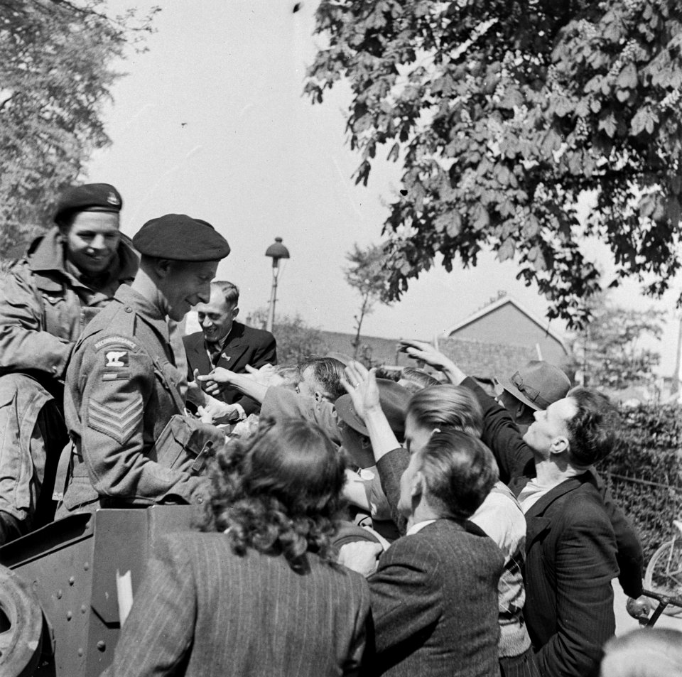 Een Britse verkenningseenheid 49th West Riding Infantry Division, toegevoegd aa, Bestanddeelnr 900-2835