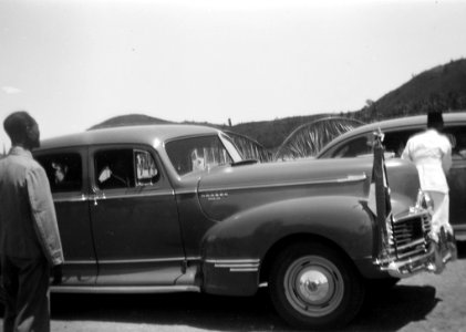 Een automobiel met een vlaggestok, Bestanddeelnr 8216