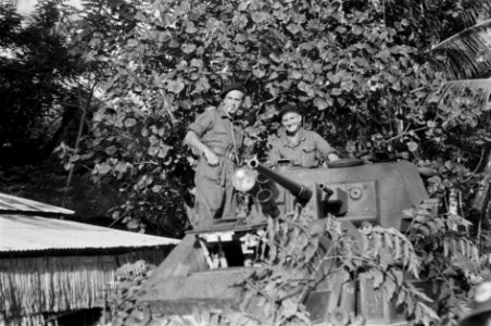 Een Humber pantserwagen van een peloton van het 5e Eskadron Pantserwagens, Bestanddeelnr 1713