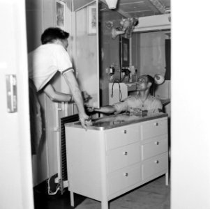 Een hut op HM kruiser De Ruyter, Bestanddeelnr 252-3113