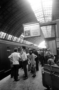 Extra trein De Blikopener met demonstranten tegen Verblifa sluiting naar Kro, Bestanddeelnr 922-5207