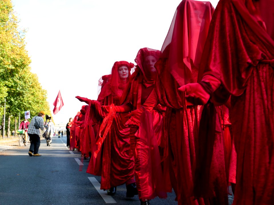 Extinction Rebellion Week Berlin Red Rebel Brigade on the Straße des 17. Juni 2019-10-07 06