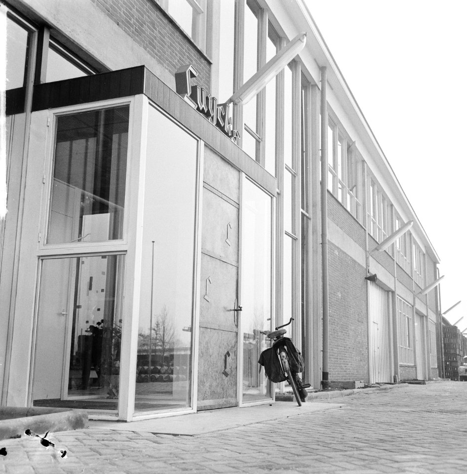 Exterieur van Luyksafbriek in Diemen, Bestanddeelnr 916-1620