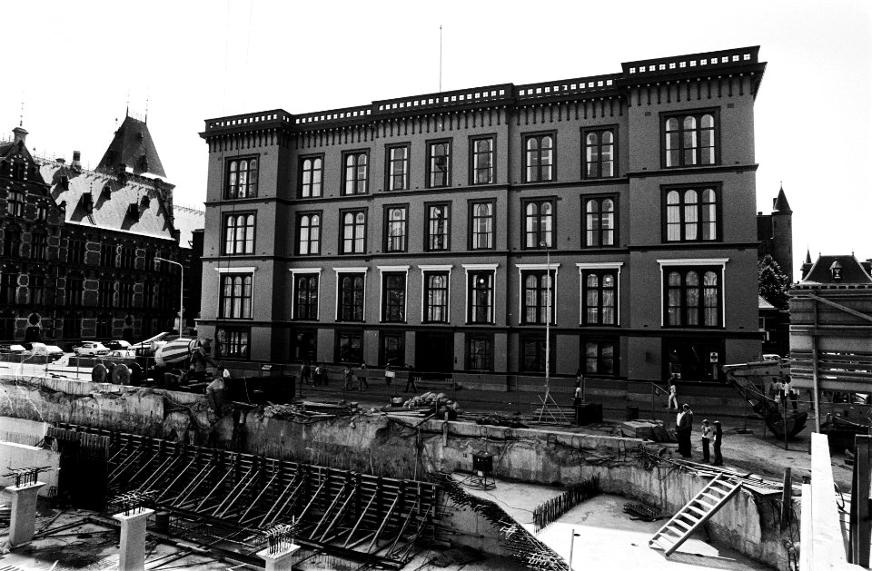 Exterieur van het pand aan Plein 1 te Den Haag, Bestanddeelnr 930-9441