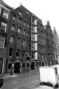 Exterieur tehuis van het Orthopedagogisch Centrum op Prinseneiland, Bestanddeelnr 930-9389