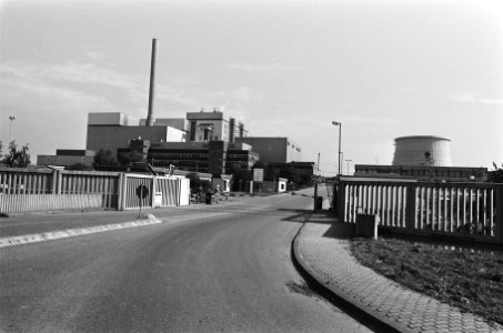 Exterieur snelle kweekreactor in Kalkar in verband met naderende voltooiing, Bestanddeelnr 933-4187