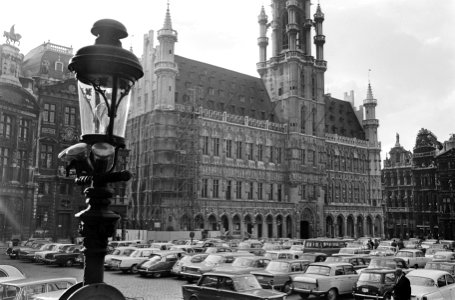Exterieur van het gemeentehuis met de toren, Bestanddeelnr 919-7103