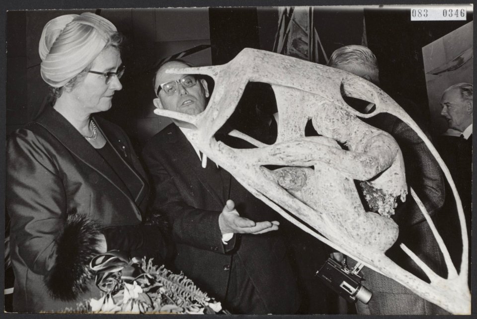 Exposities, beelden, beeldhouwkunst, openingen, ministers, Klompé, Marga, Konink, Bestanddeelnr 083-0346