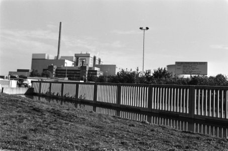 Exterieur snelle kweekreactor in Kalkar in verband met naderende voltooiing, Bestanddeelnr 933-4188