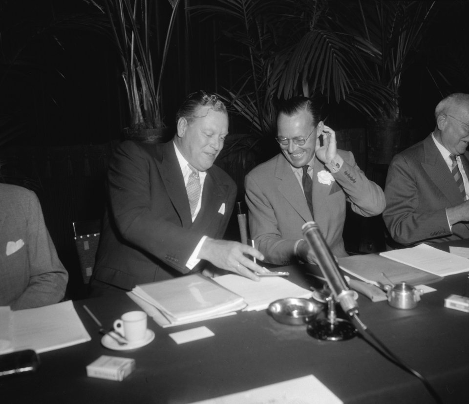 Exportvergadering van de Nederlandse Werkgevers in Den Haag , Zijne Koninklijke , Bestanddeelnr 909-8157