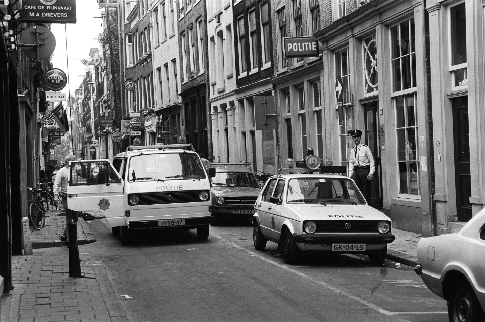 Exterieur politiebureau Warmoesstraat, Bestanddeelnr 932-2361