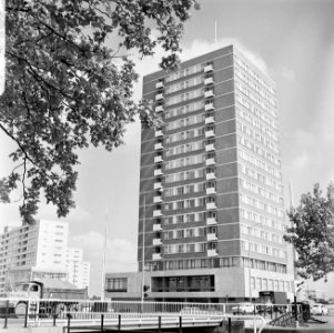 Exterieur De Hoge Wiek (nieuw zusterhuis) te Rotterdam, Bestanddeelnr 919-2025