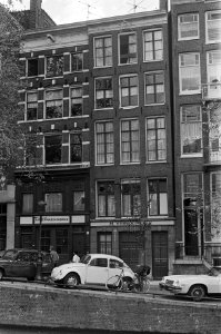 Exterieur panden aan OZ Voorburgwal , opdracht Clifton, Bestanddeelnr 927-3781