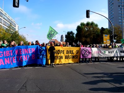 Extinction Rebellion blockade Mühlendammbrücke 2019-10-09 03