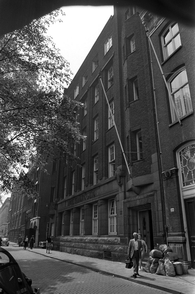 Exterieur van het Gewestelijk Arbeidsbureau aan het Singel te Amsterdam, Bestanddeelnr 925-6976