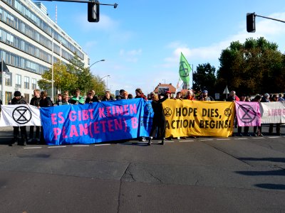 Extinction Rebellion blockade Mühlendammbrücke 2019-10-09 04