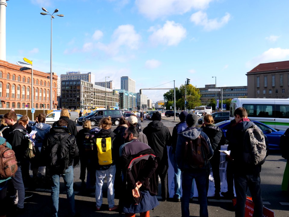 Extinction Rebellion blockade Mühlendammbrücke 2019-10-09 14
