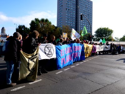 Extinction Rebellion blockade Mühlendammbrücke 2019-10-09 05