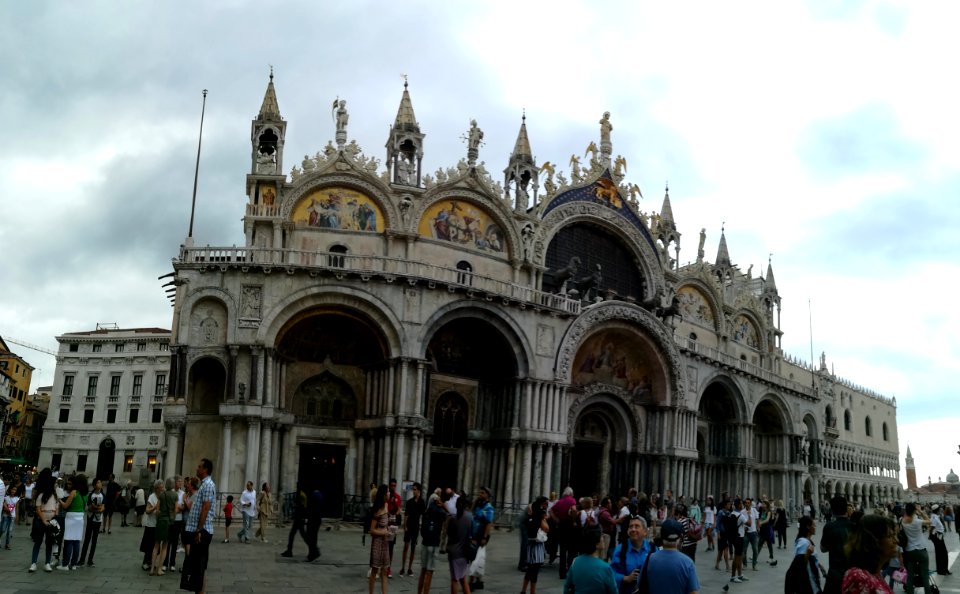 Exterior of St. Mark's Basilica 09