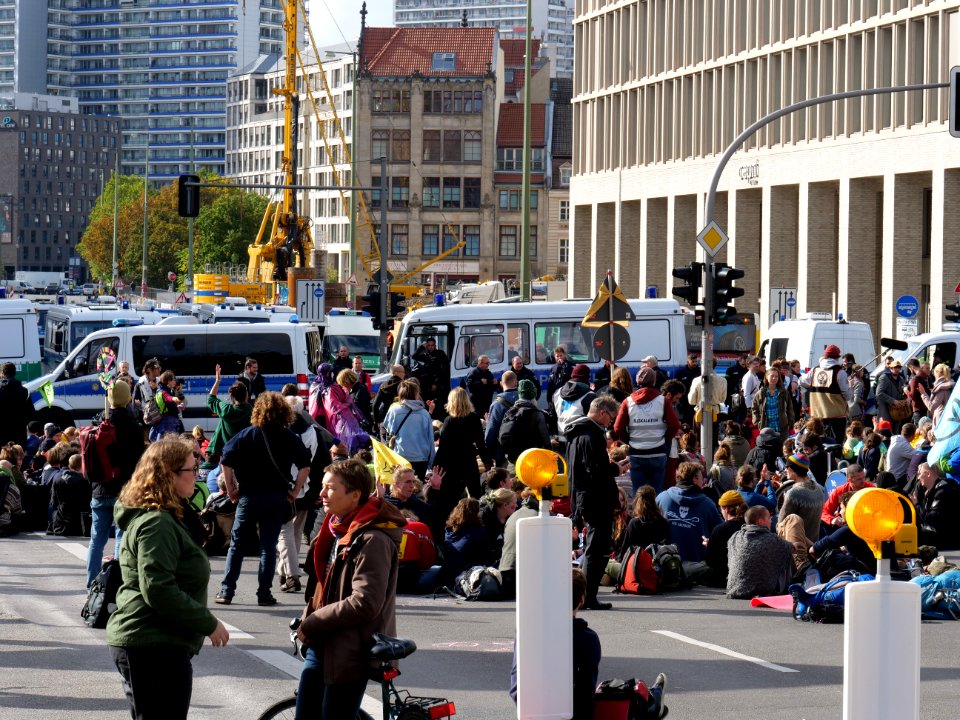 Extinction Rebellion blockade Mühlendammbrücke 2019-10-09 54