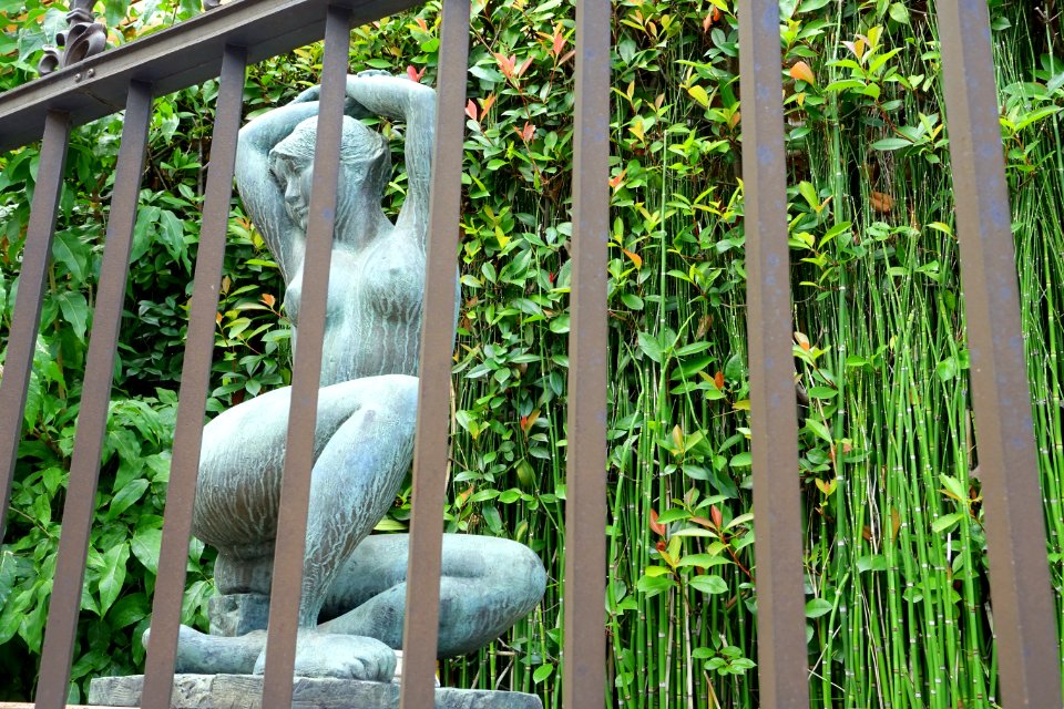 Exterior detail - Toguri Museum of Art - Shibuya, Tokyo, Japan - DSC09960