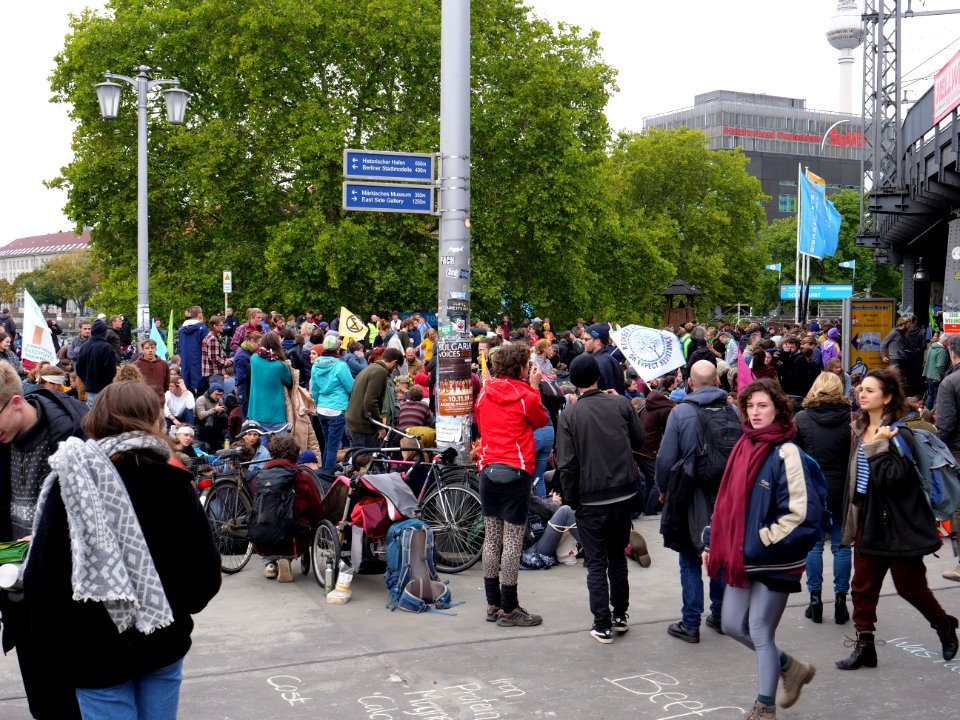 Extinction Rebellion blockade Jannowitzbrücke 2019-10-09 02