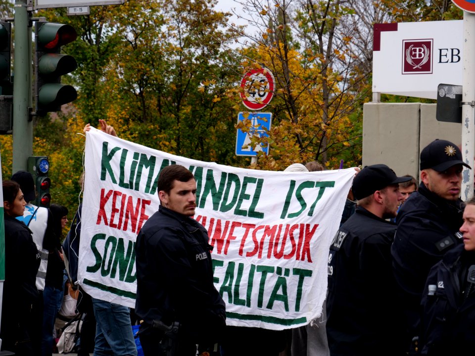 Extinction Rebellion Berlin 2019-10-13 Sachsendamm 01