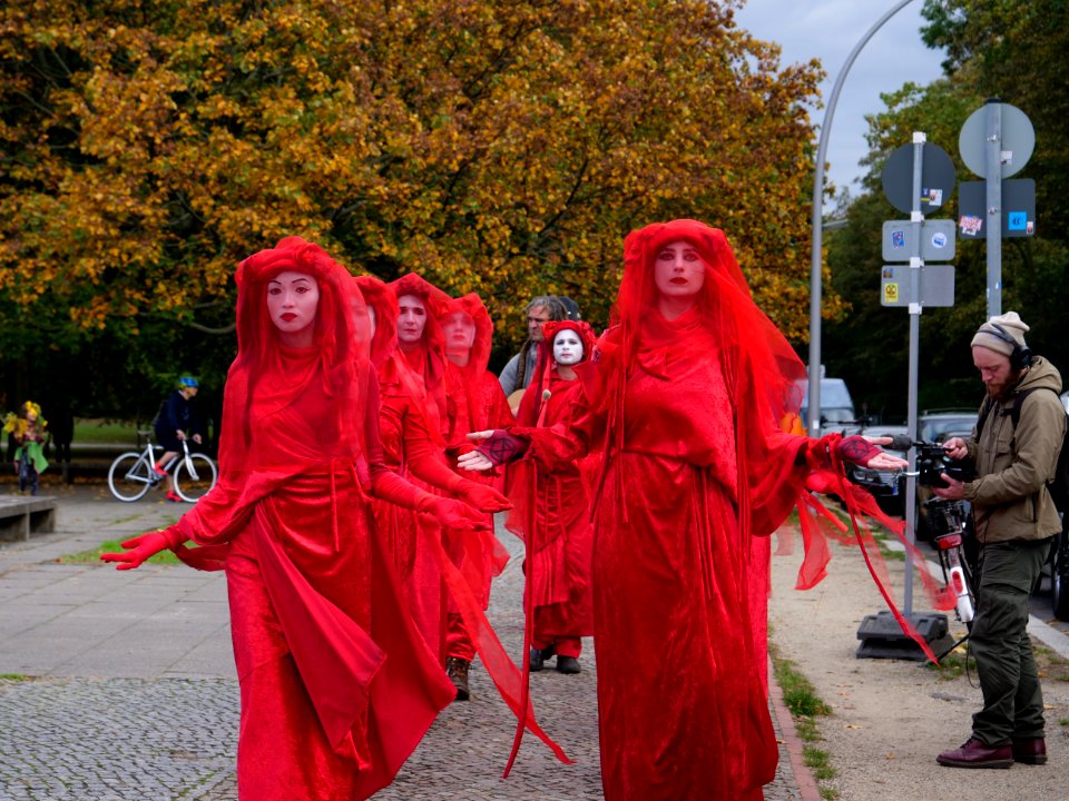 Extinction Rebellion action in front of Kongresshalle Berlin 16