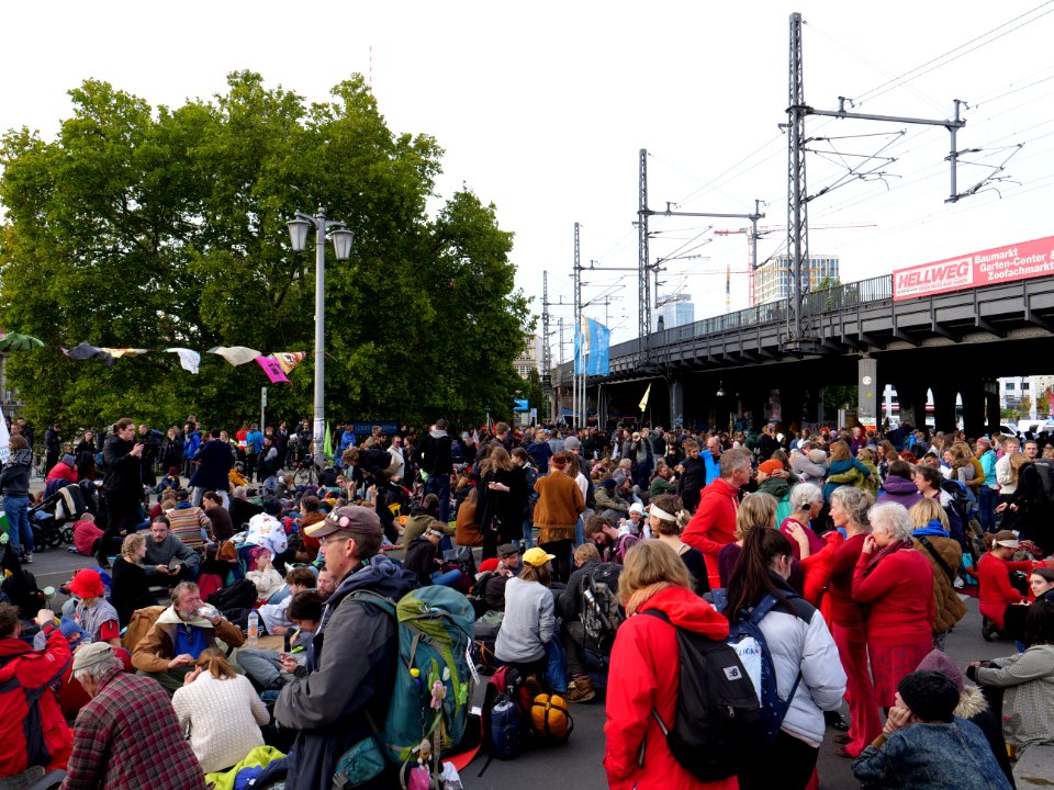 Extinction Rebellion blockade Jannowitzbrücke 2019-10-09 17