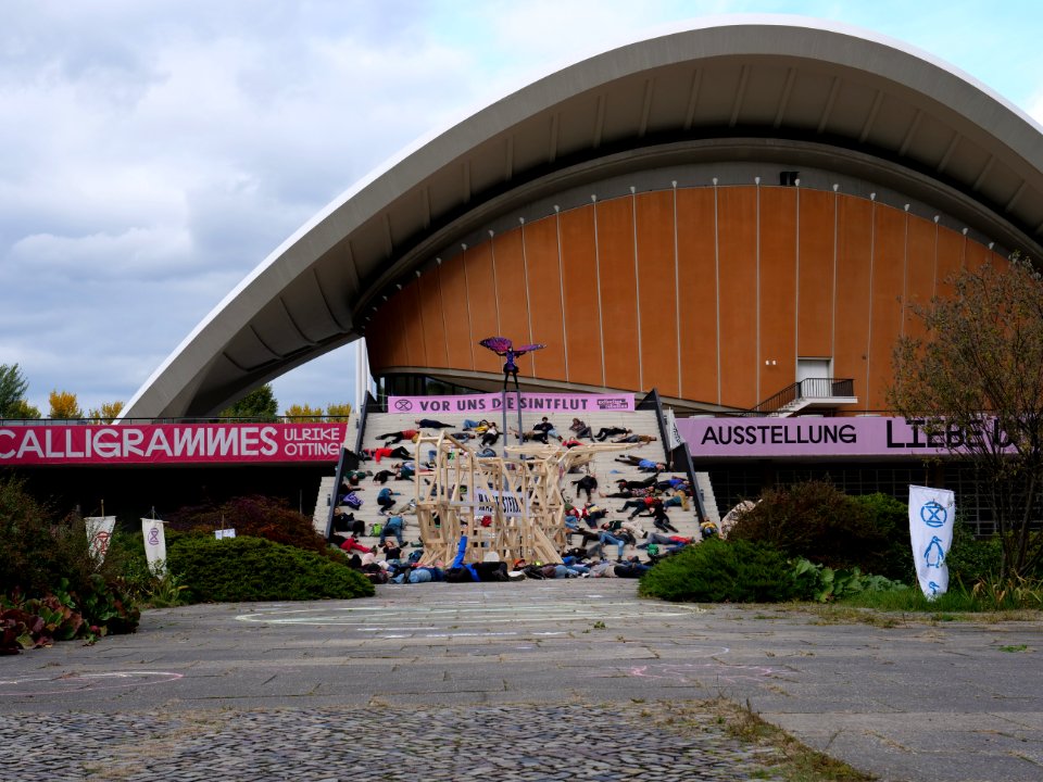 Extinction Rebellion action in front of Kongresshalle Berlin 13