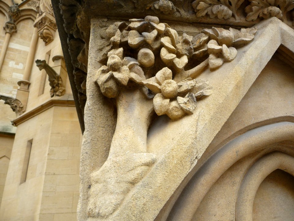 Exterior sculptures of Cathédrale Saint-Étienne de Metz 16