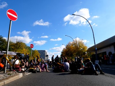 Extinction Rebellion blockade Alt-Moabit 2019-10-12 11
