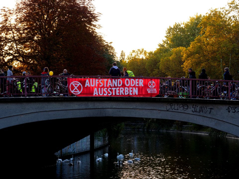 Extinction Rebellion blockade Kottbusser Brücke 2019-10-10 25