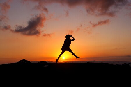 People jump orange