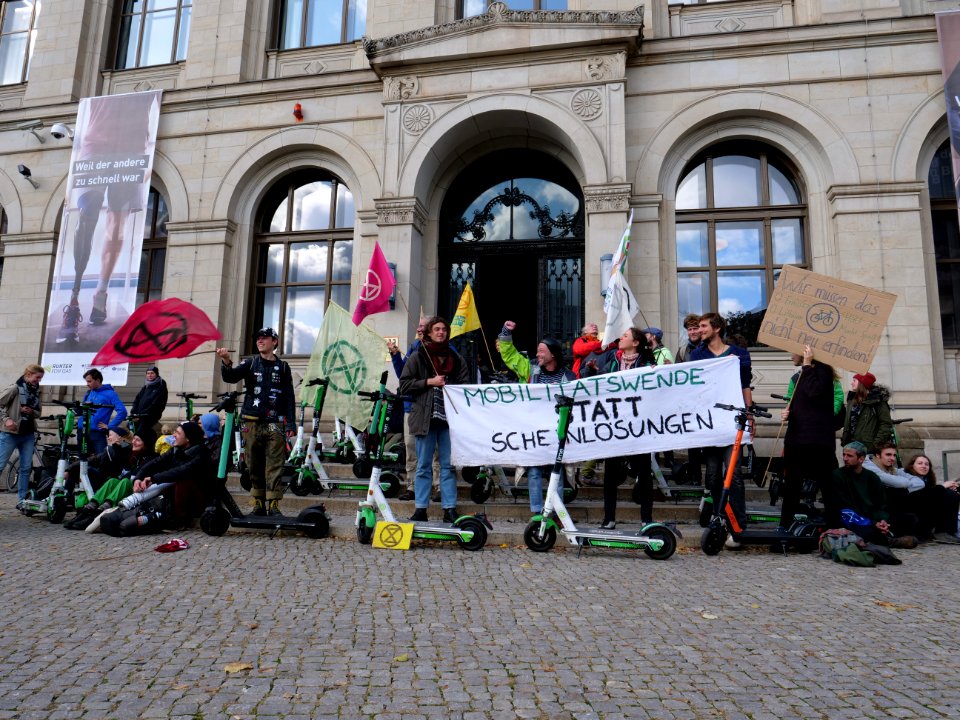 Extinction Rebellion blockade BMVI 2019-10-10 09