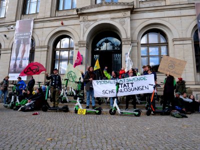 Extinction Rebellion blockade BMVI 2019-10-10 09