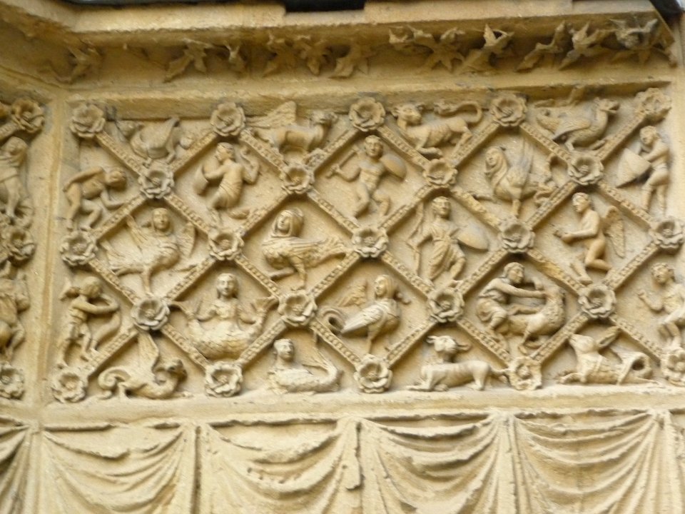 Exterior sculptures of Cathédrale Saint-Étienne de Metz 22