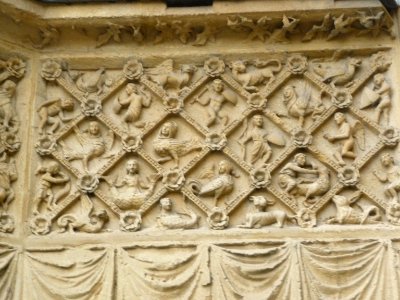 Exterior sculptures of Cathédrale Saint-Étienne de Metz 22