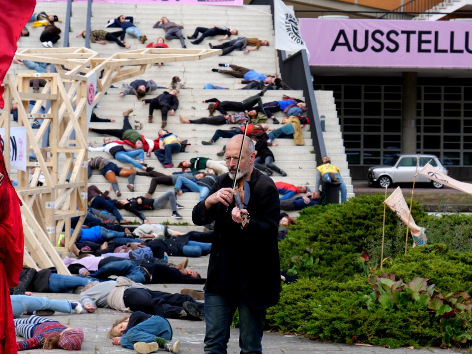 Extinction Rebellion action in front of Kongresshalle Berlin 27