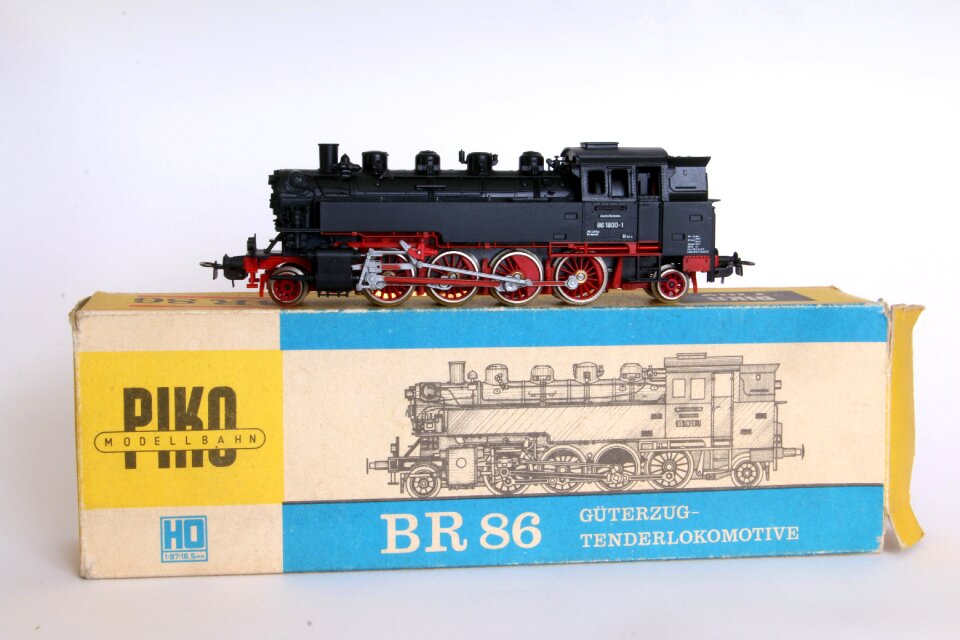 Steam locomotive piko ddr