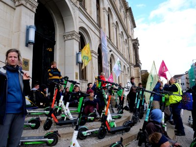 Extinction Rebellion blockade BMVI 2019-10-10 12