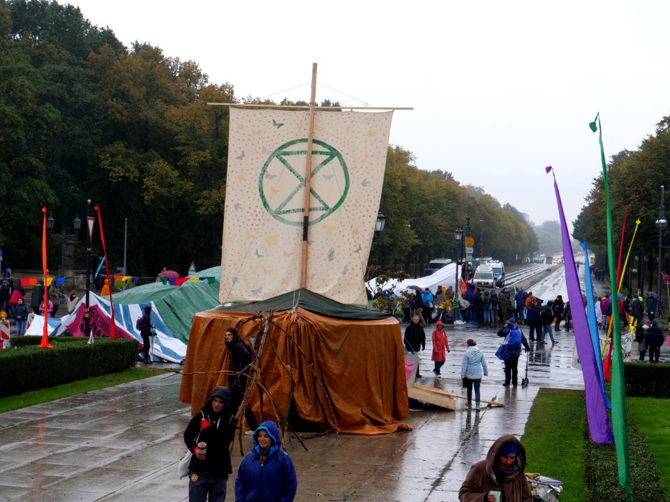 Extinction Rebellion blockade Großer Stern 2019-10-08 19