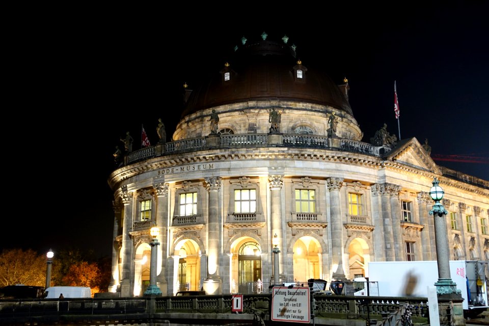 Exterior at night - Bode-Museum - DSC03746