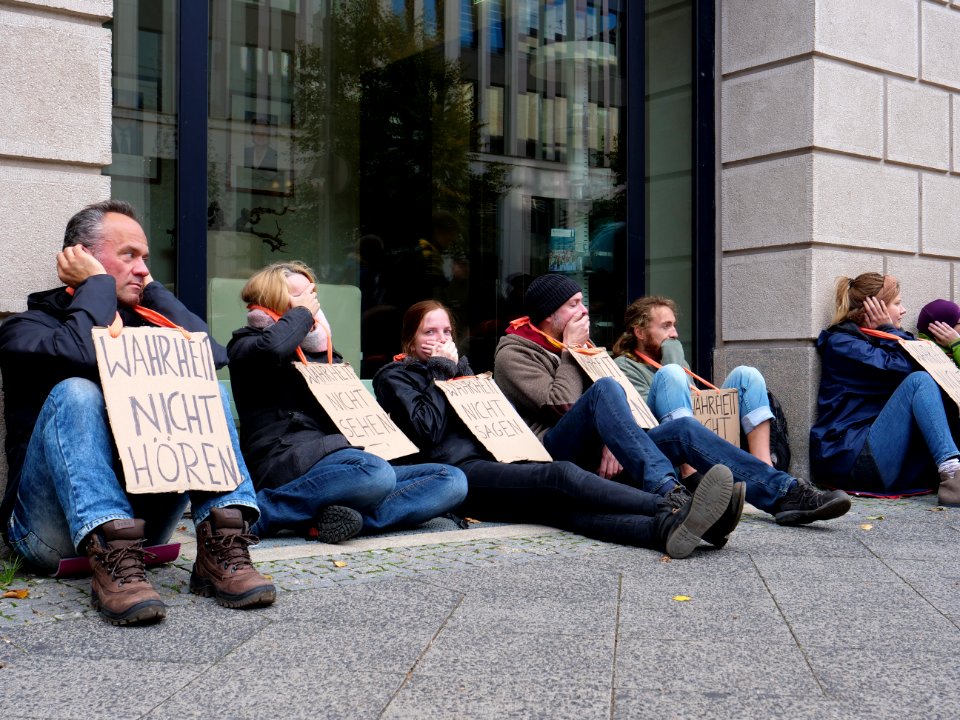 Extinction Rebellion blockade BMU 2019-10-10 06