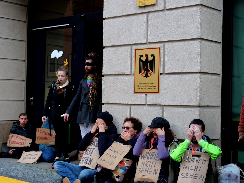 Extinction Rebellion blockade BMU 2019-10-10 24