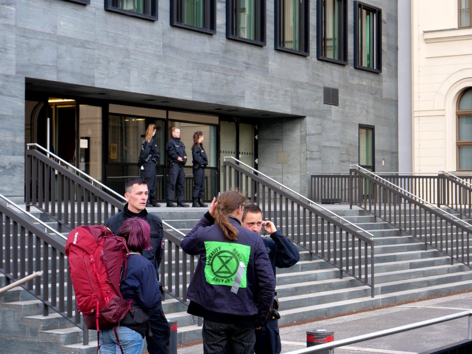 Extinction Rebellion blockade BMVI 2019-10-10 14