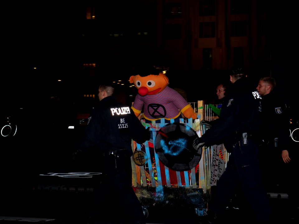 Extinction Rebellion blockade Potsdamer Platz 2019-10-07 138